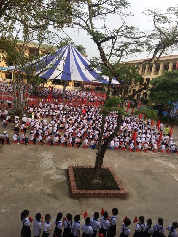 Dù che nắng sự kiện sân trường học
