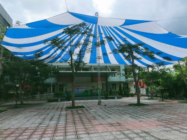 Dù che nắng sự kiện sân trường học