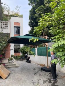 Dù che nắng lệch tâm tại quận Ba Đình