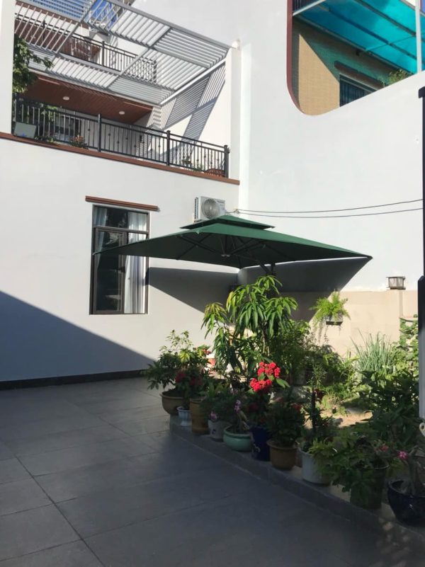 Ô dù lệch tâm vuông 2.5m màu xanh