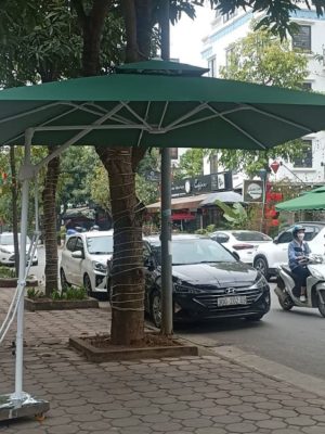 Ô dù lệch tâm vuông 2.5m màu xanh
