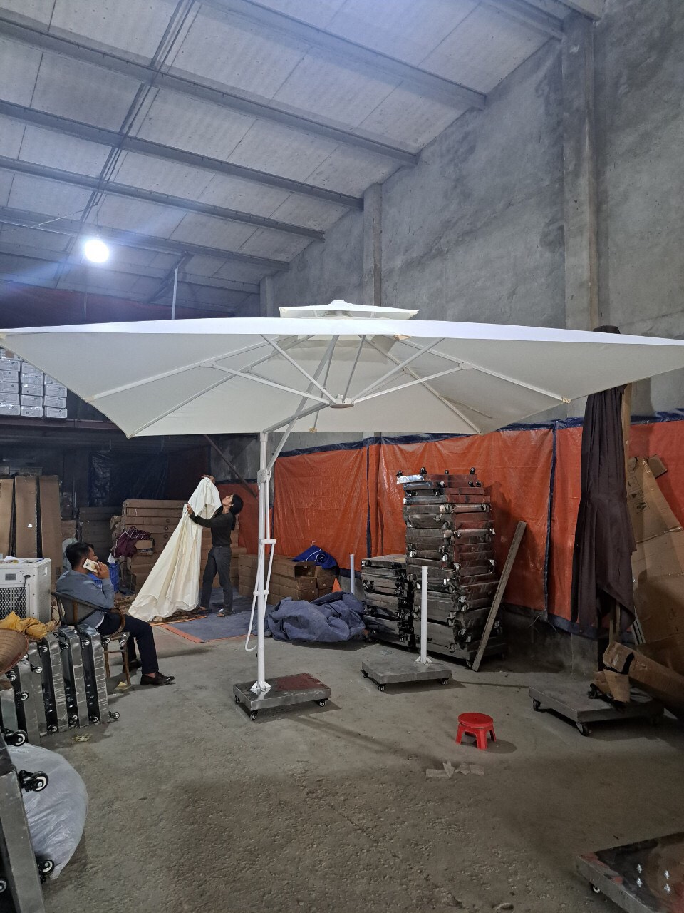 Dù lệch tâm vuông 3m (kt 3m x 3m) 2 tầng Dù lệch tâm vuông 3m (kt 3m x 3m) 2 tầng