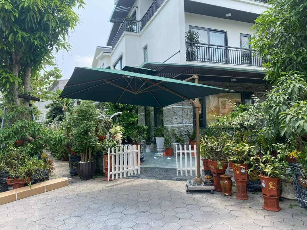 Ô dù lệch tâm vuông 2.5m màu xanh Ô dù lệch tâm vuông 2.5m màu xanh