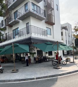 Ô dù lệch tâm che nắng mưa ngoài trời Mẫu Ô Dù Lệch Tâm Vuông Hệ Nâng Hạ Màu Xanh Đẹp