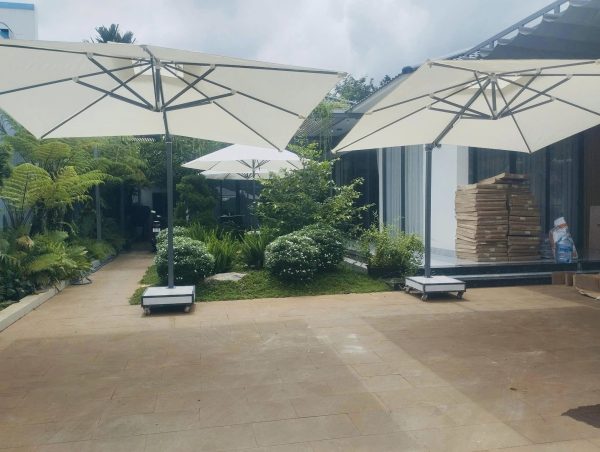 Ô Dù Lệch Tâm Vuông 2.5m (Màu Trắng)