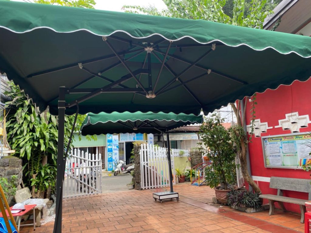 Mẫu Ô Dù Lệch Tâm Vuông 2.5m (Màu Xanh) Đẹp Mẫu Ô Dù Lệch Tâm Vuông 2.5m (Màu Xanh) Đẹp