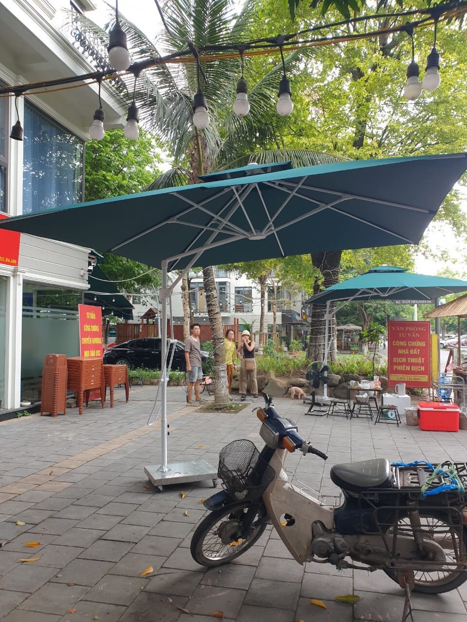 Mẫu Ô Dù Lệch Tâm Vuông 2.5m (Màu Xanh) Đẹp Mẫu Ô Dù Lệch Tâm Vuông 2.5m (Màu Xanh) Đẹp