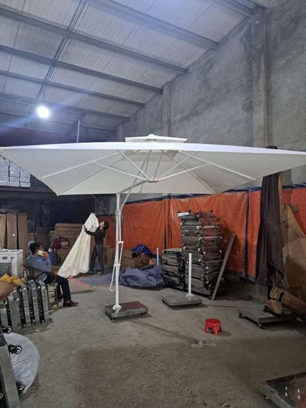 Dù lệch tâm vuông 4m (kt 4m x 4m) 2 tầng đòn bẩy trợ lực (kích thước 4 mét)