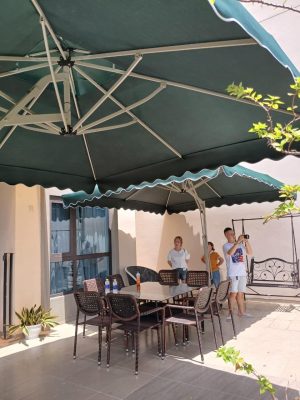 Ô dù lệch tâm vuông 2.5m (có mái rủ) màu màu xanh