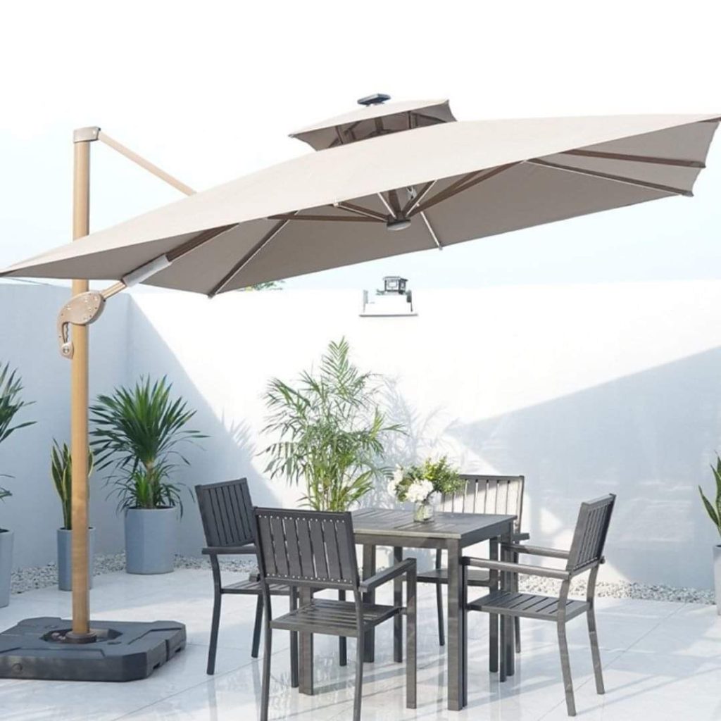 Ô dù lệch tâm có đèn 3x3m dạng thanh dài (đế nhựa đổ nước) Ô dù lệch tâm có đèn 3x3m dạng thanh dài (đế nhựa đổ nước)