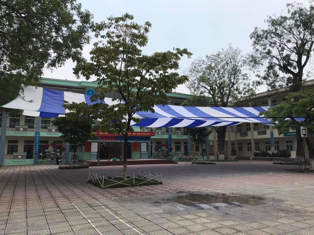 Dù che nắng sự kiện sân trường học ở Hoà Bình Dù che nắng sự kiện sân trường học ở Hoà Bình