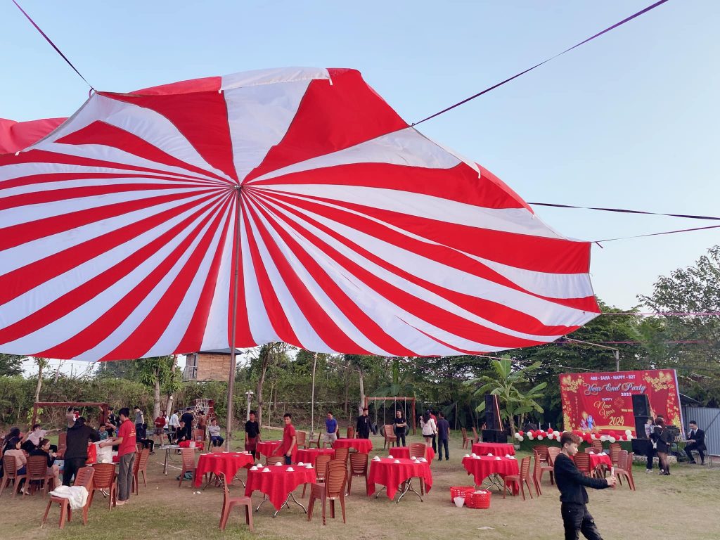 Dù che nắng sự kiện sân trường học ở Lào Cai Dù che nắng sự kiện sân trường học ở Lào Cai