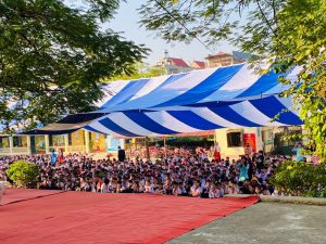 Mẫu dù che nắng sân trường THCS