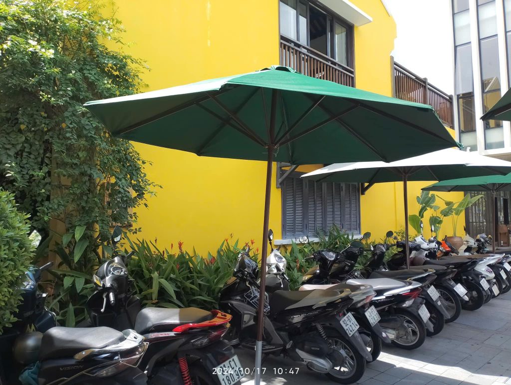Dù chính tâm che nắng ngoài trời Dù chính tâm che nắng ngoài trời