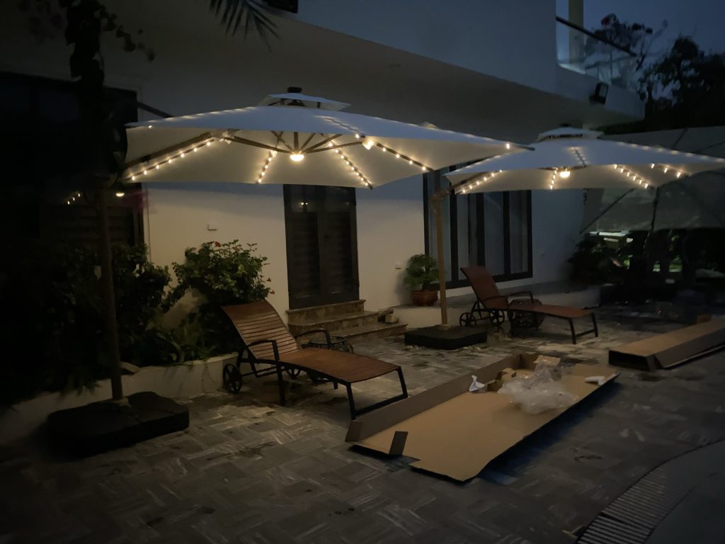 Ô dù lệch tâm có đèn 3x3m dạng sao (đế nhựa đổ nước) Ô dù lệch tâm có đèn 3x3m dạng sao (đế nhựa đổ nước)