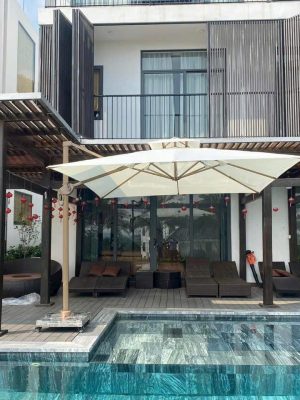 Dù lệch tâm vuông hợp kim nhôm xoay 360 màu trắng kem