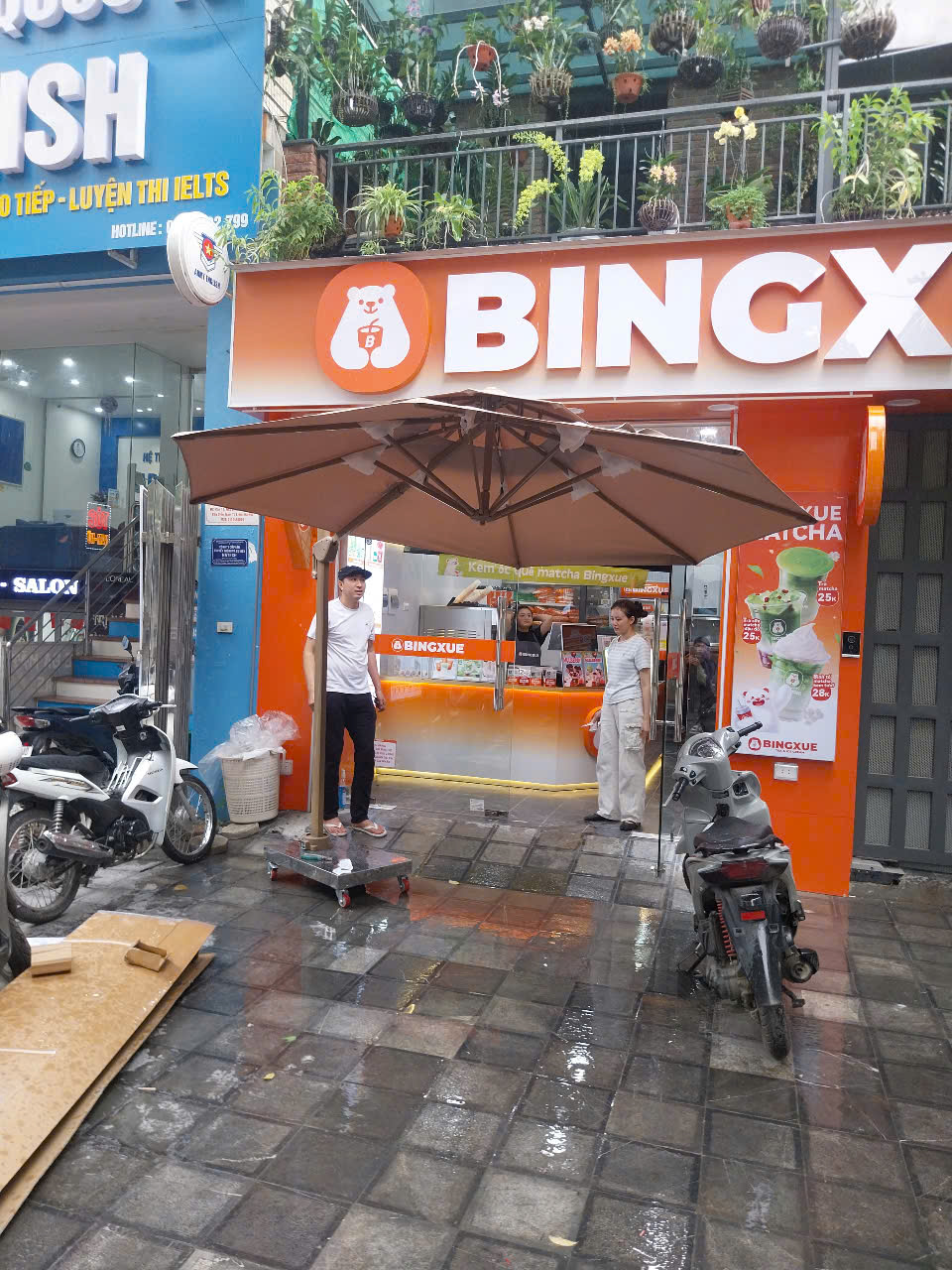 Ô dù che nắng mưa ngoài trời tại Đan Phượng