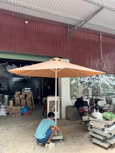 Ô dù che nắng đứng tâm 3m tại Nhà Bè Ô dù che nắng đứng tâm 3m tại Nhà Bè