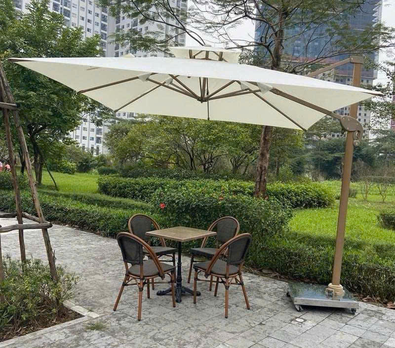 Ô dù lệch tâm vuông 2,5m ở quận 1 Ô dù lệch tâm vuông 2,5m ở quận 1