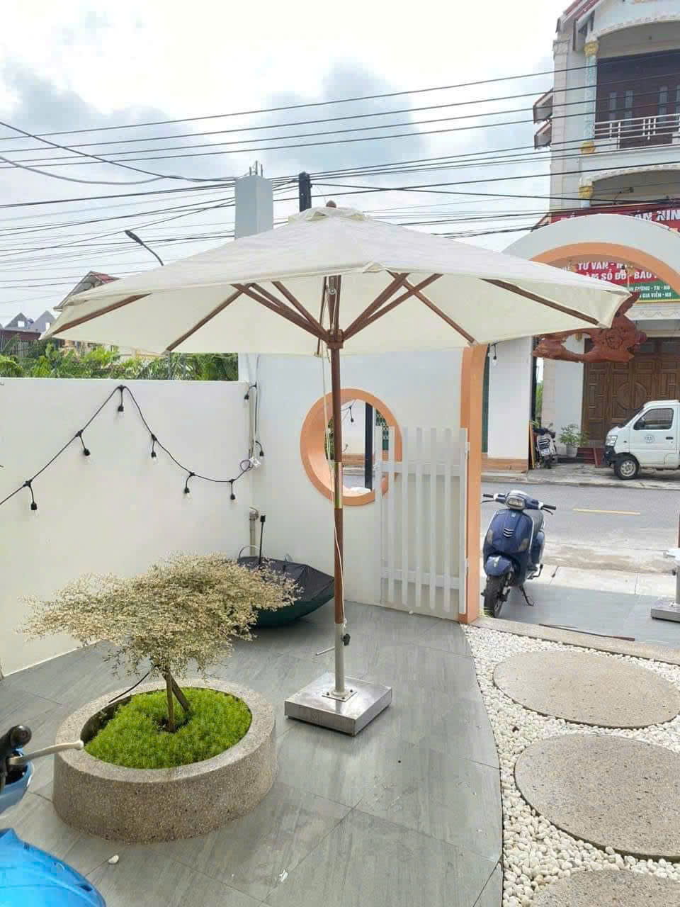 Dù che nắng đúng tâm che nắng sân vườn Dù che nắng đúng tâm che nắng sân vườn